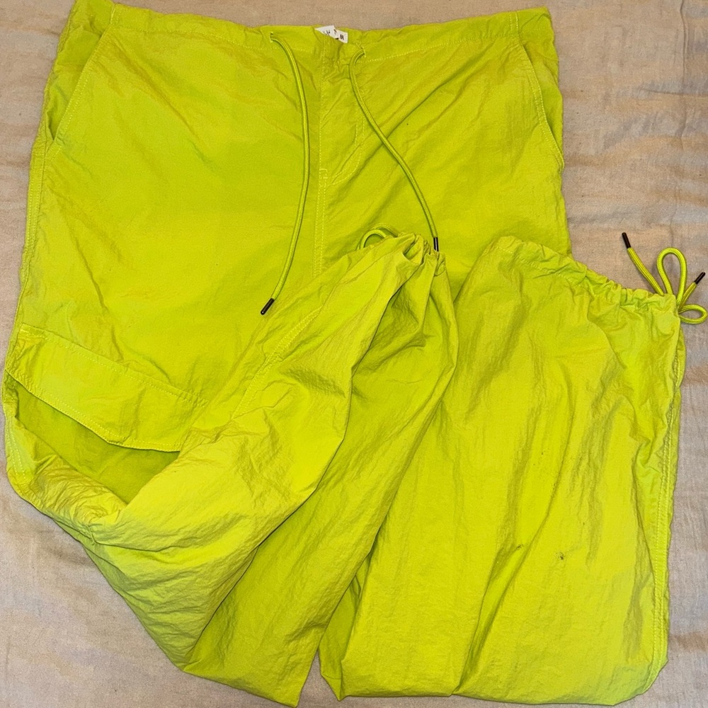 Bright Lime Green Cargo Parachute Pants | Medium | Drawstring Waist | 6 pockets
